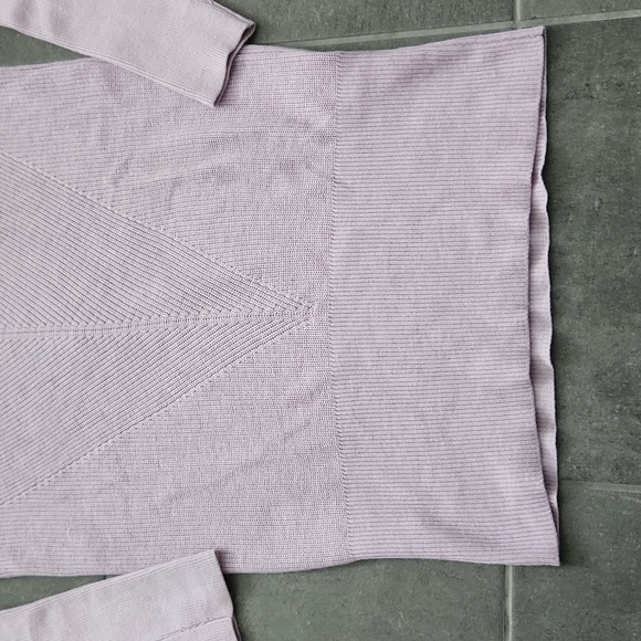 WHBM Sweater - Picture 6 of 9